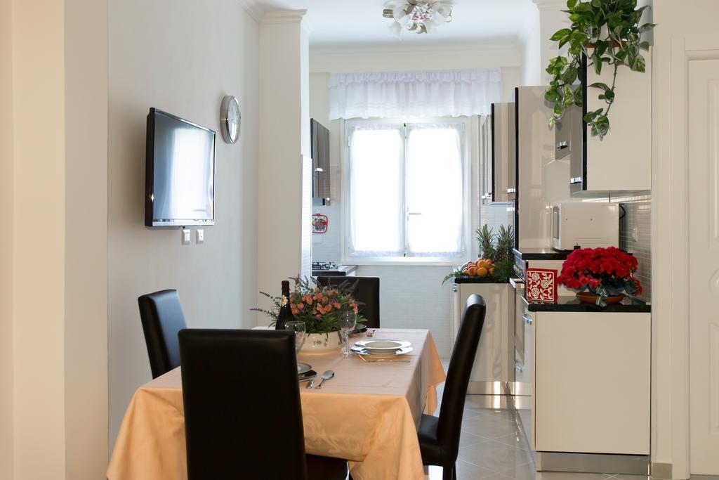 Il Bacio Holidayhouse Best Location For Jubilee 2024-2026 روما الغرفة الصورة