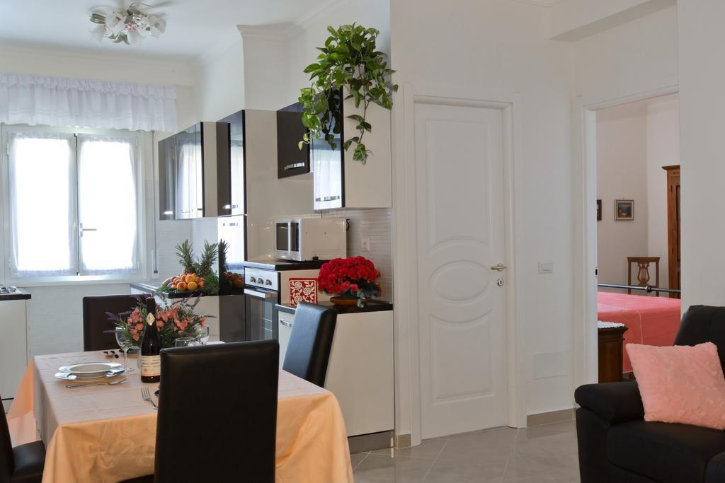 Il Bacio Holidayhouse Best Location For Jubilee 2024-2026 روما الغرفة الصورة