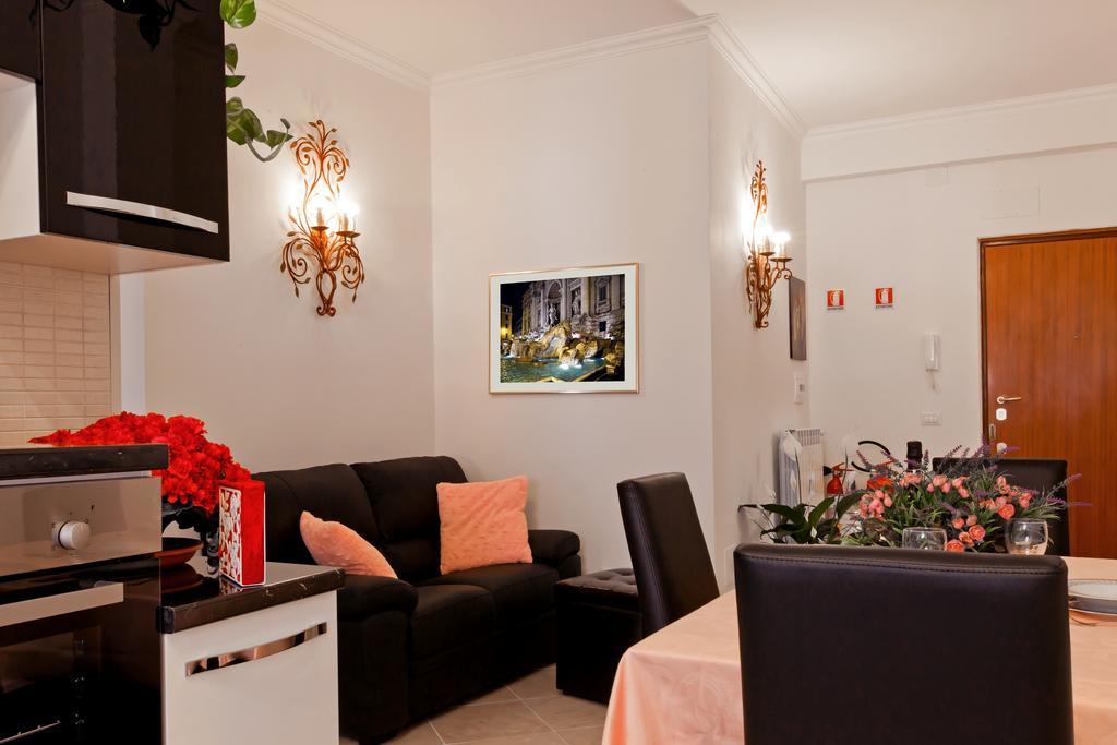 Il Bacio Holidayhouse Best Location For Jubilee 2024-2026 روما الغرفة الصورة